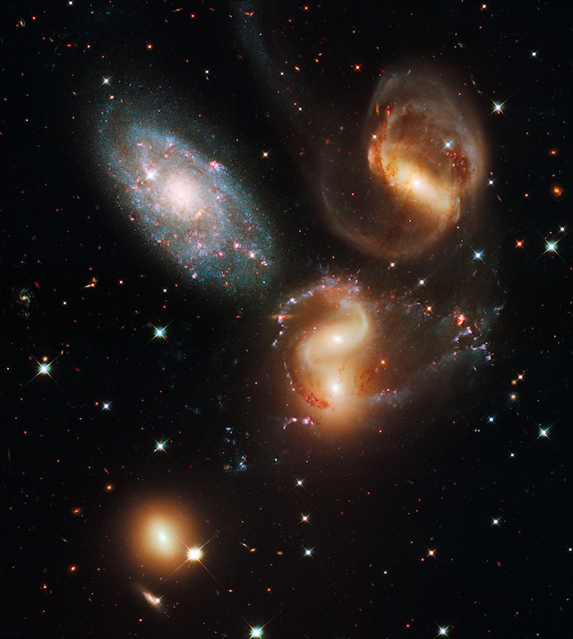 image: HubbleColor (cc: by)